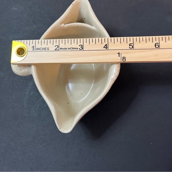 Robert Weiss Gravy Boat Fat Seperator 1019 Healsdburg Ca Beige Speckled Glaze - Picture 6 of 6